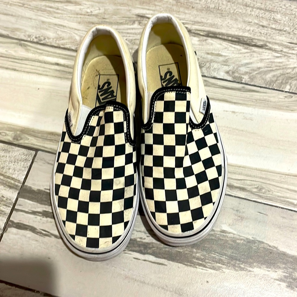 Preloved vans size 6.5 men’s size 8 women’s